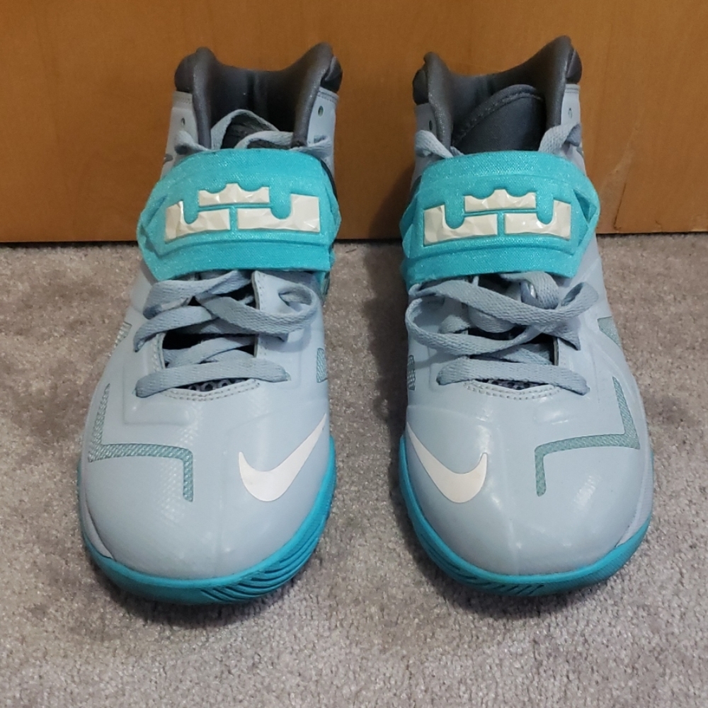 Lebron James Zoom Soldier 7